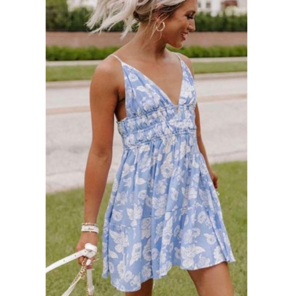 01 🎀 Lauren Blue Floral Dress 🎀